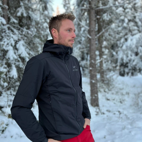 ArcTeryx Atom LT Hoody Men’s (Black) 2 ArcTeryx Atom LT Hoody Men’s (Black) - Bilde 2